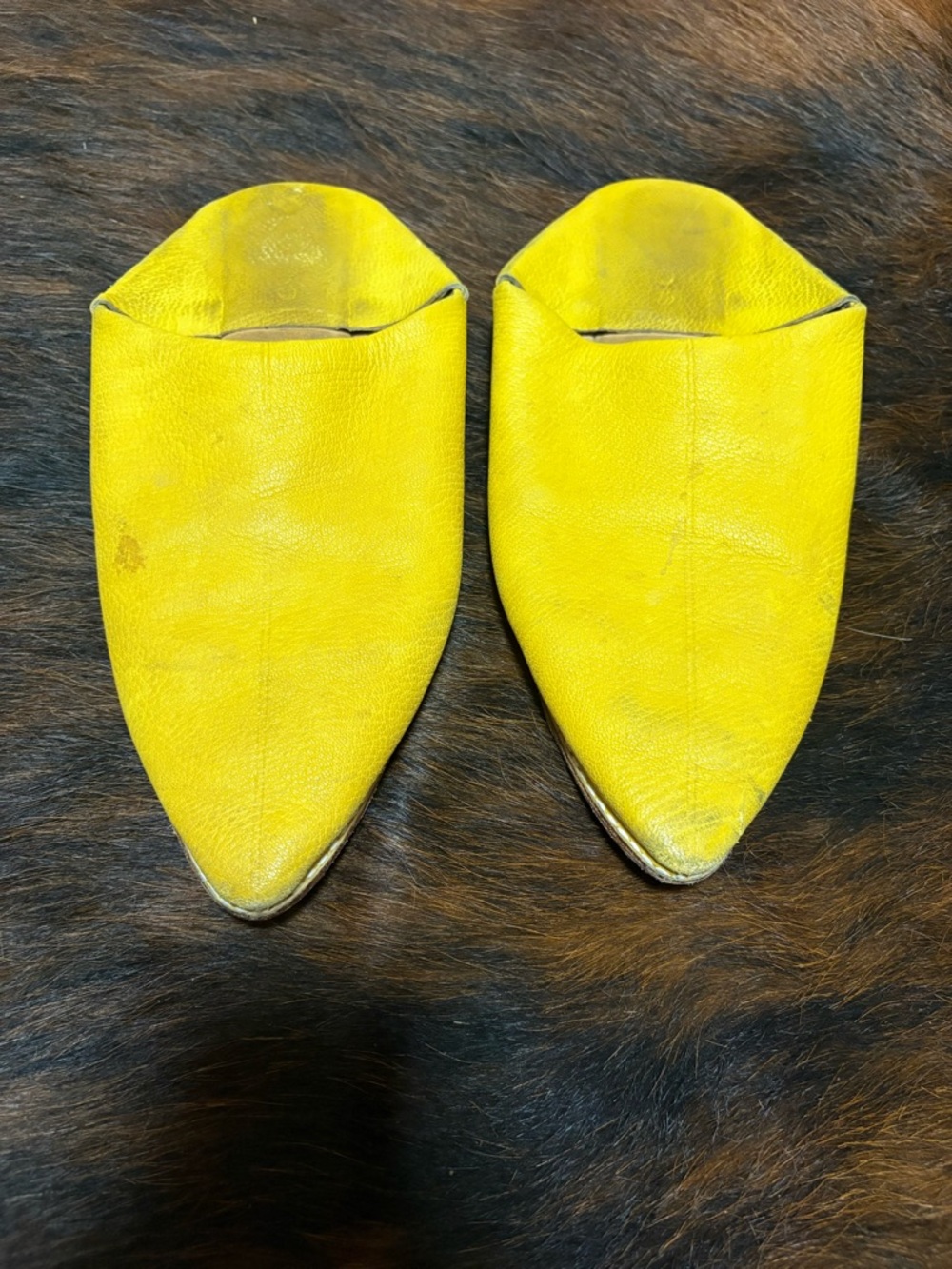 Hand Crafted Yellow Pebbled Leather Pointed Slip-On Mules